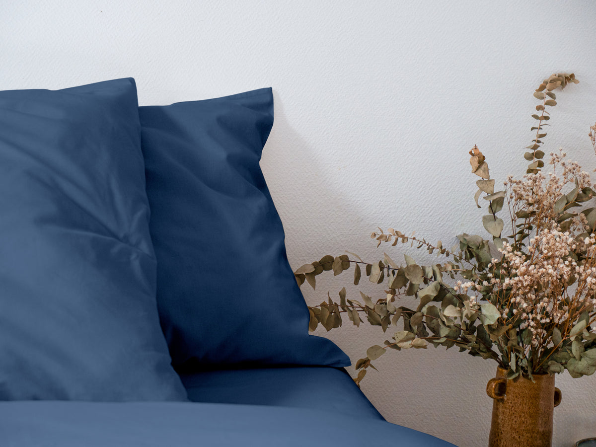 Dejorine - Parure en Percale de Coton - Teinte Ombre de saphir - Couleur Bleu Foncé Denim