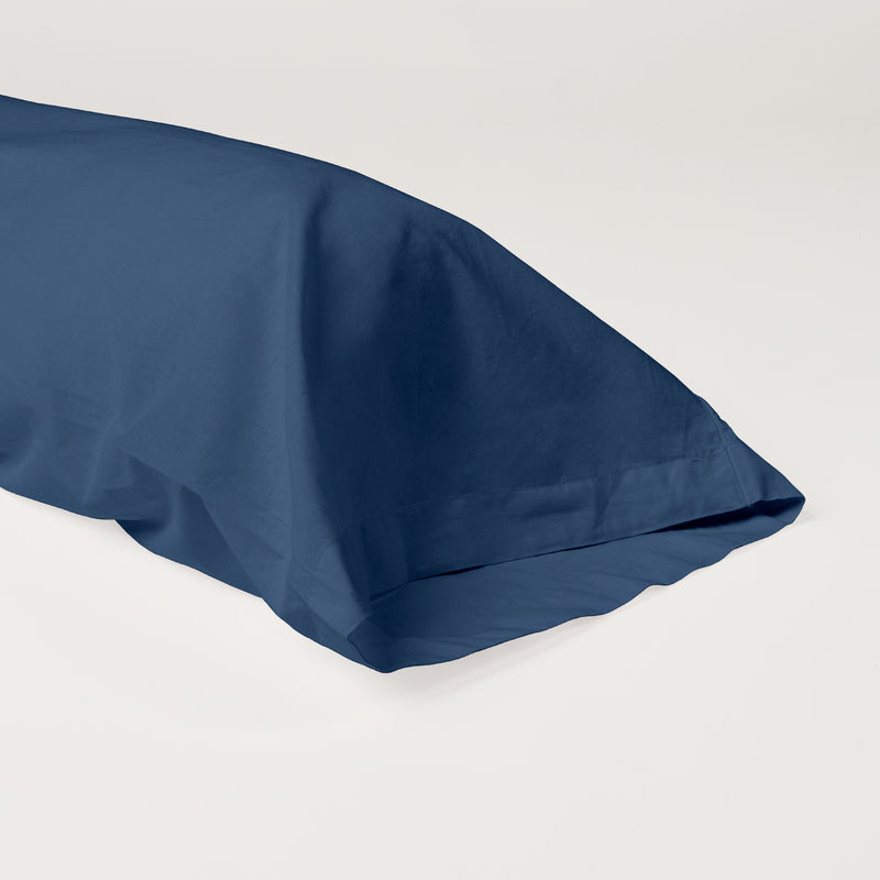 Dejorine - Taie de traversin en Percale de Coton - Teinte Ombre de saphir - Couleur Bleu Foncé Denim